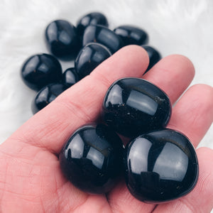 Obsidian Tumbled Stone (950) - The Bead Shoppe & Enclave Gems